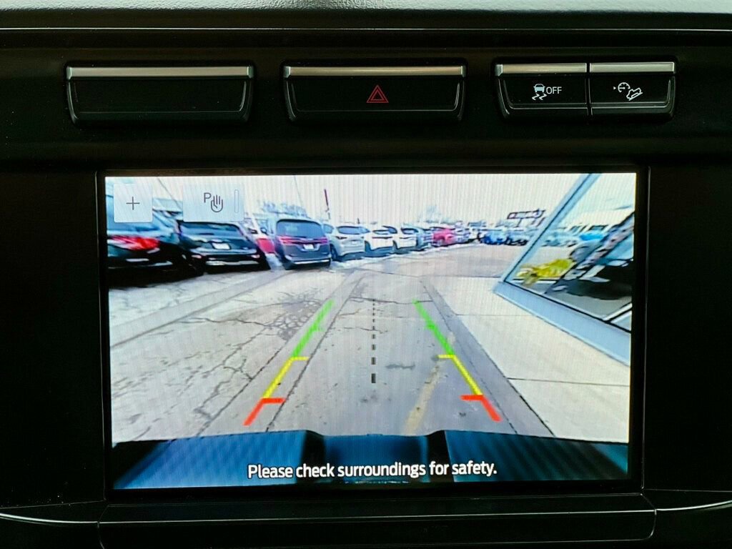 Used 2024 Ford F350 XLT w/ FX4 Off-Road Package image 27