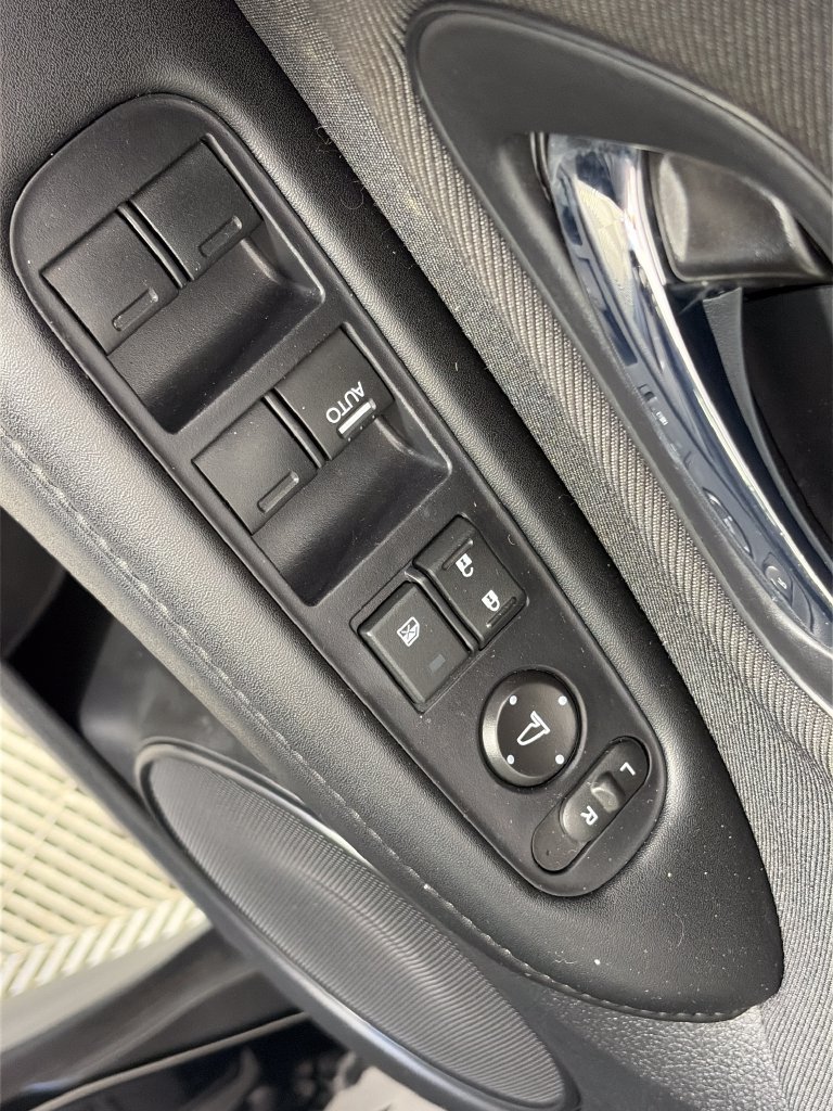 Used 2021 Honda HR-V LX image 23