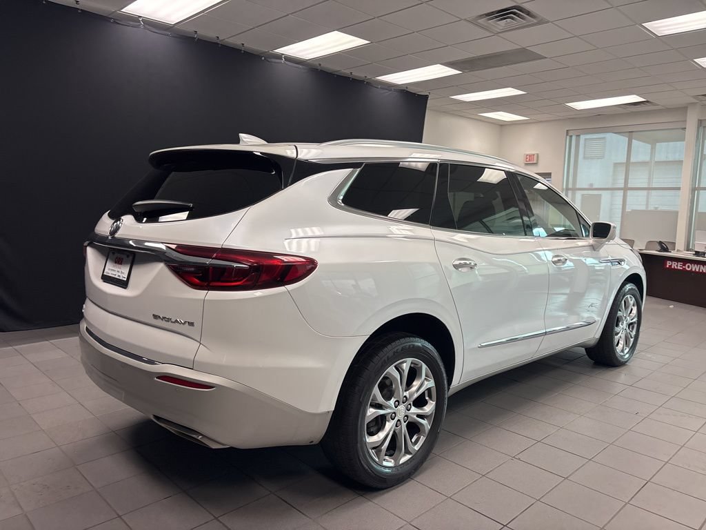 Used 2019 Buick Enclave Avenir w/ Avenir Technology Package FWD image 3