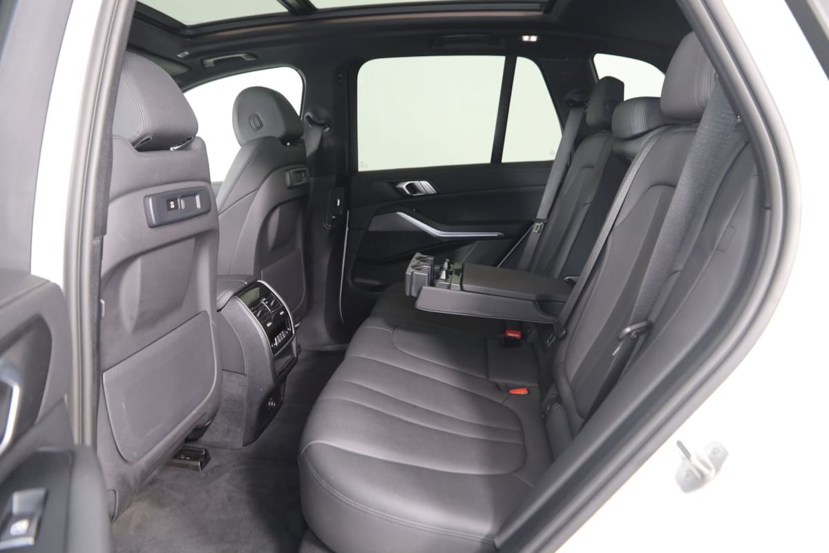 Used 2022 BMW X5 xDrive40i w/ Premium Package AWD/4WD image 50
