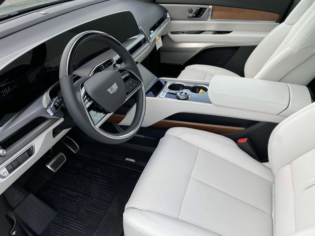 New 2026 Cadillac Vistiq Luxury w/ LPO, Floor Liner Package image 12