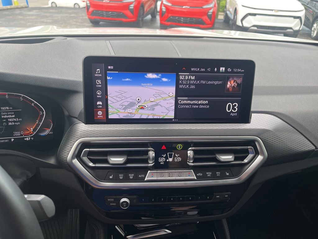 Used 2025 BMW X4 xDrive30i w/ Premium Package image 8