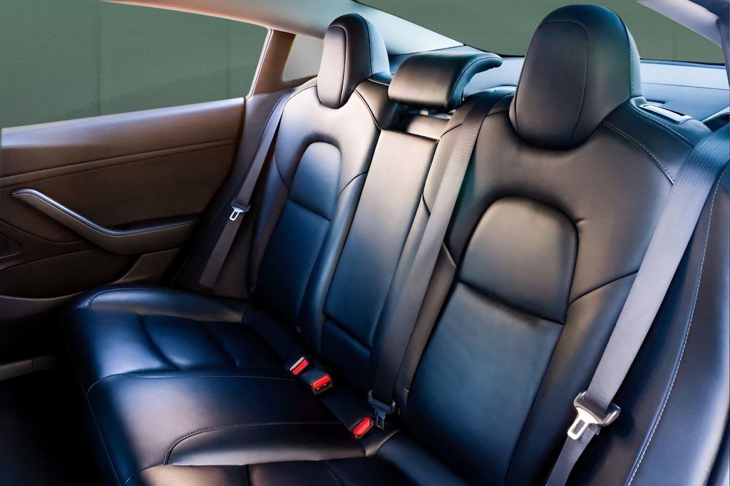 Used 2020 Tesla Model 3 Performance image 18