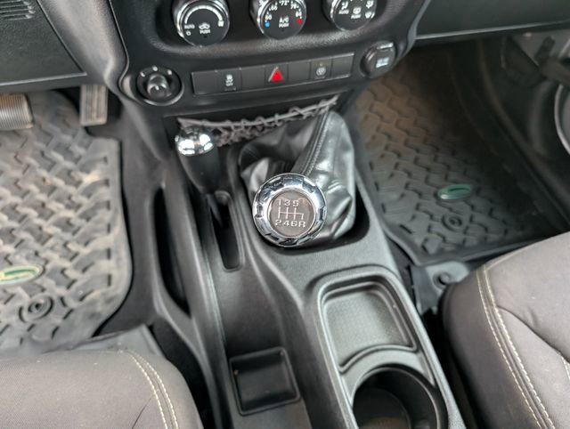 Used 2013 Jeep Wrangler Unlimited Sahara w/ Trailer Tow Group image 4