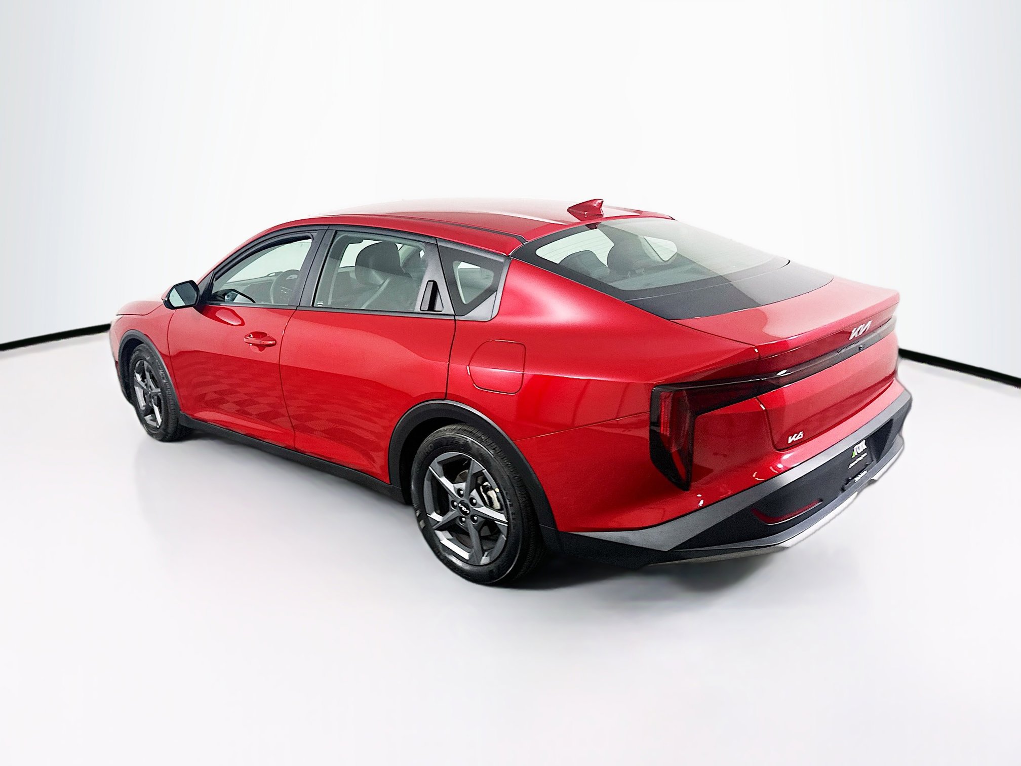 Used 2025 Kia K4 LXS FWD image 5