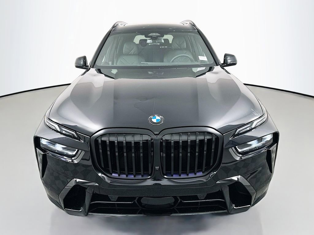 Used 2026 BMW X7 xDrive40i w/ M Sport Package AWD/4WD image 2