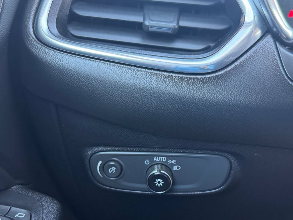 Used 2018 Chevrolet Equinox LT AWD/4WD image 21