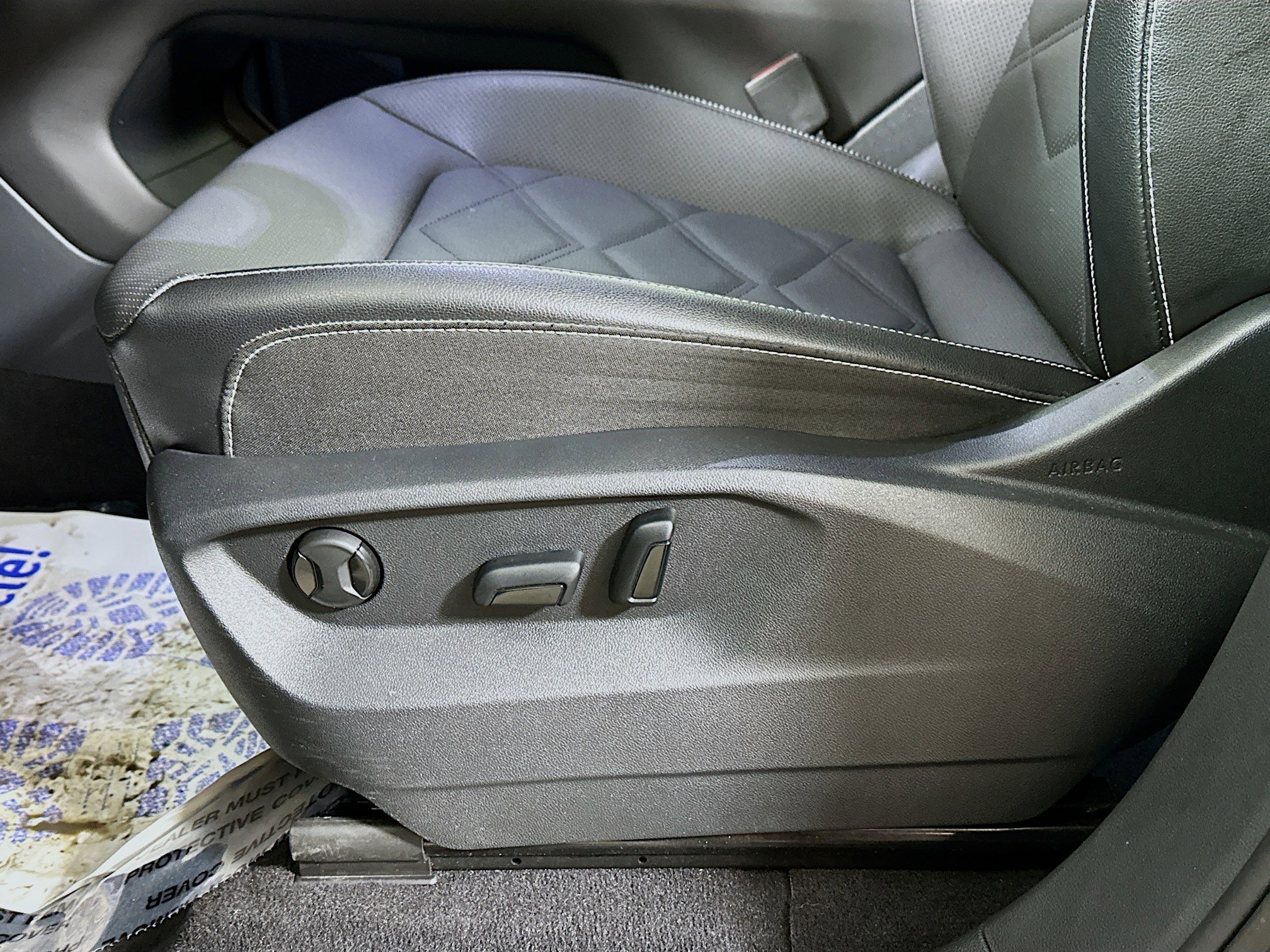 Used 2024 Volkswagen Atlas SE image 18