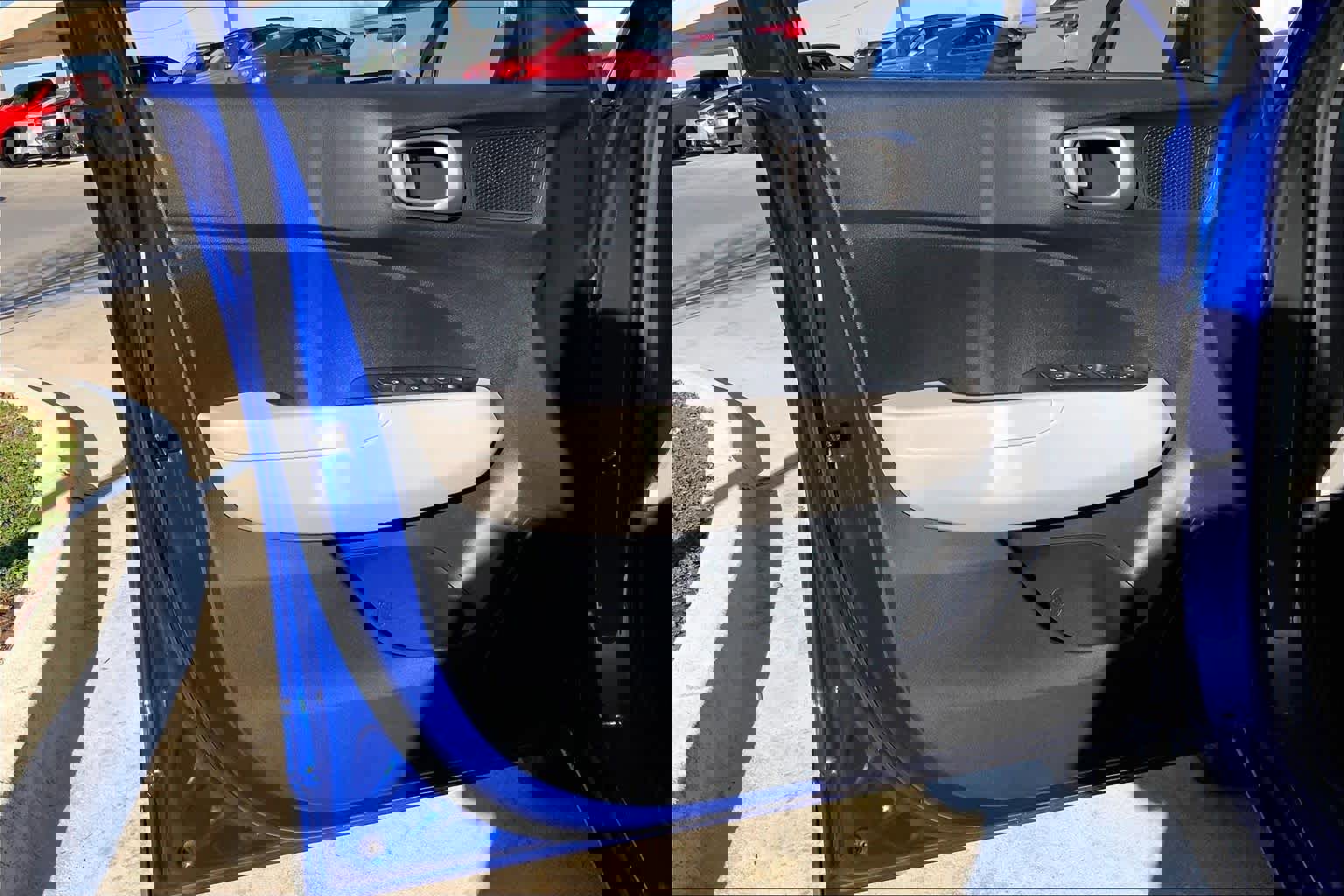 Certified 2025 Hyundai Venue SEL image 21