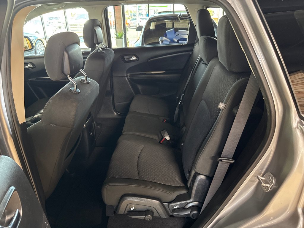 Used 2018 Dodge Journey SE w/ Popular Equipment Group FWD image 14