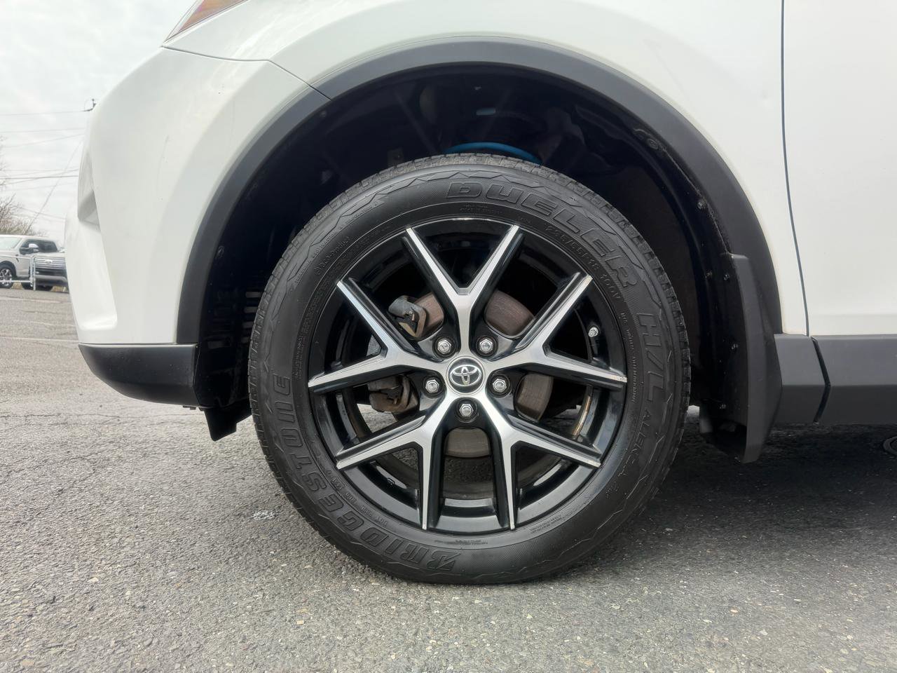 Used 2018 Toyota RAV4 SE w/ Power Extra Value Package AWD/4WD image 25