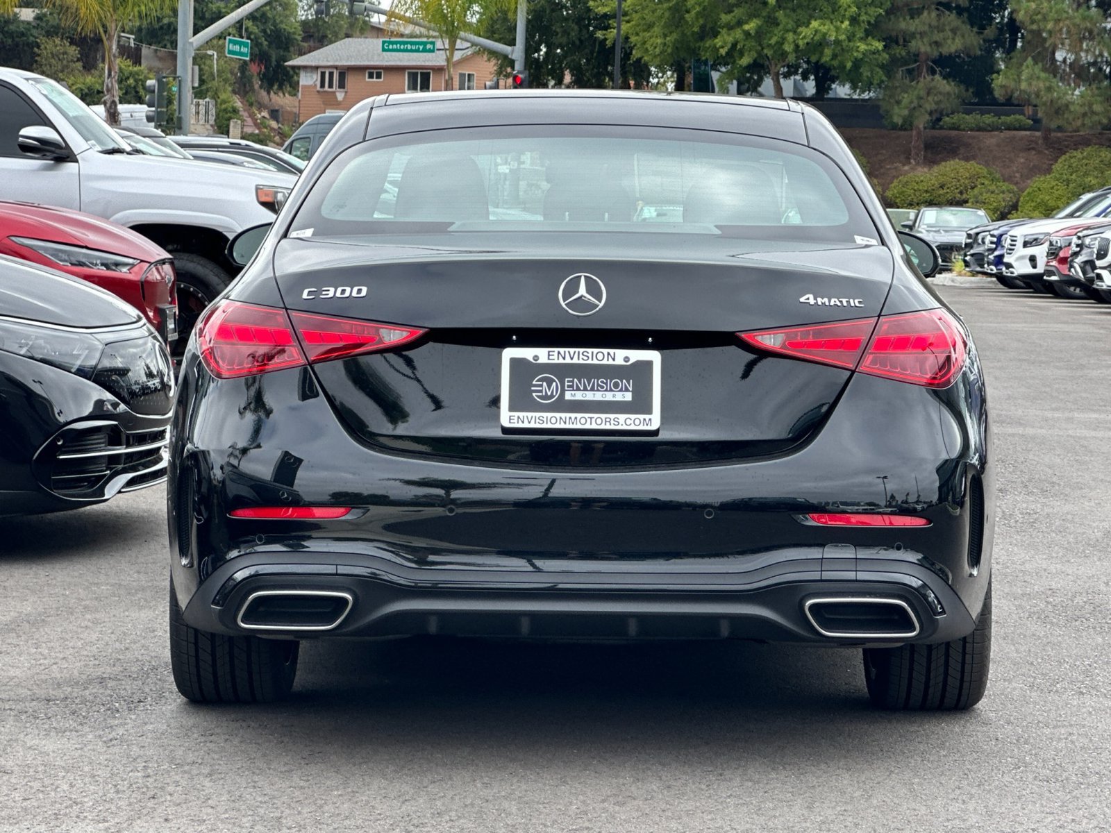 Used 2025 Mercedes-Benz C 300 4MATIC Sedan image 4