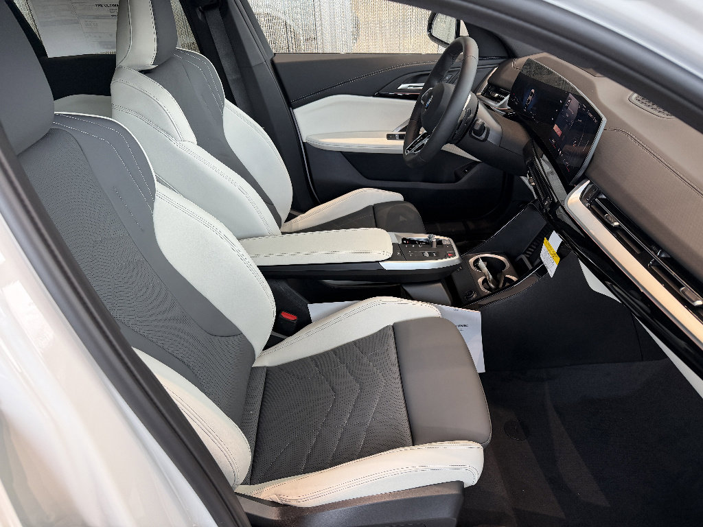 New 2026 BMW X2 xDrive28i w/ Technology Package AWD/4WD image 14