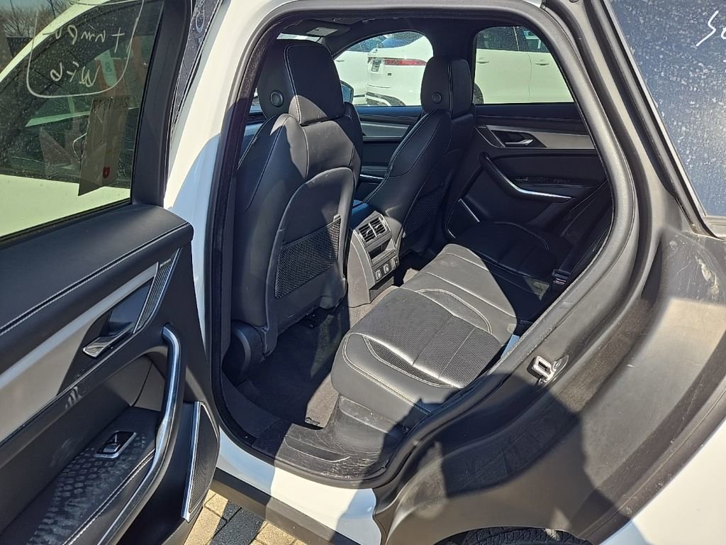 Certified 2024 Jaguar F-PACE R-Dynamic S image 17