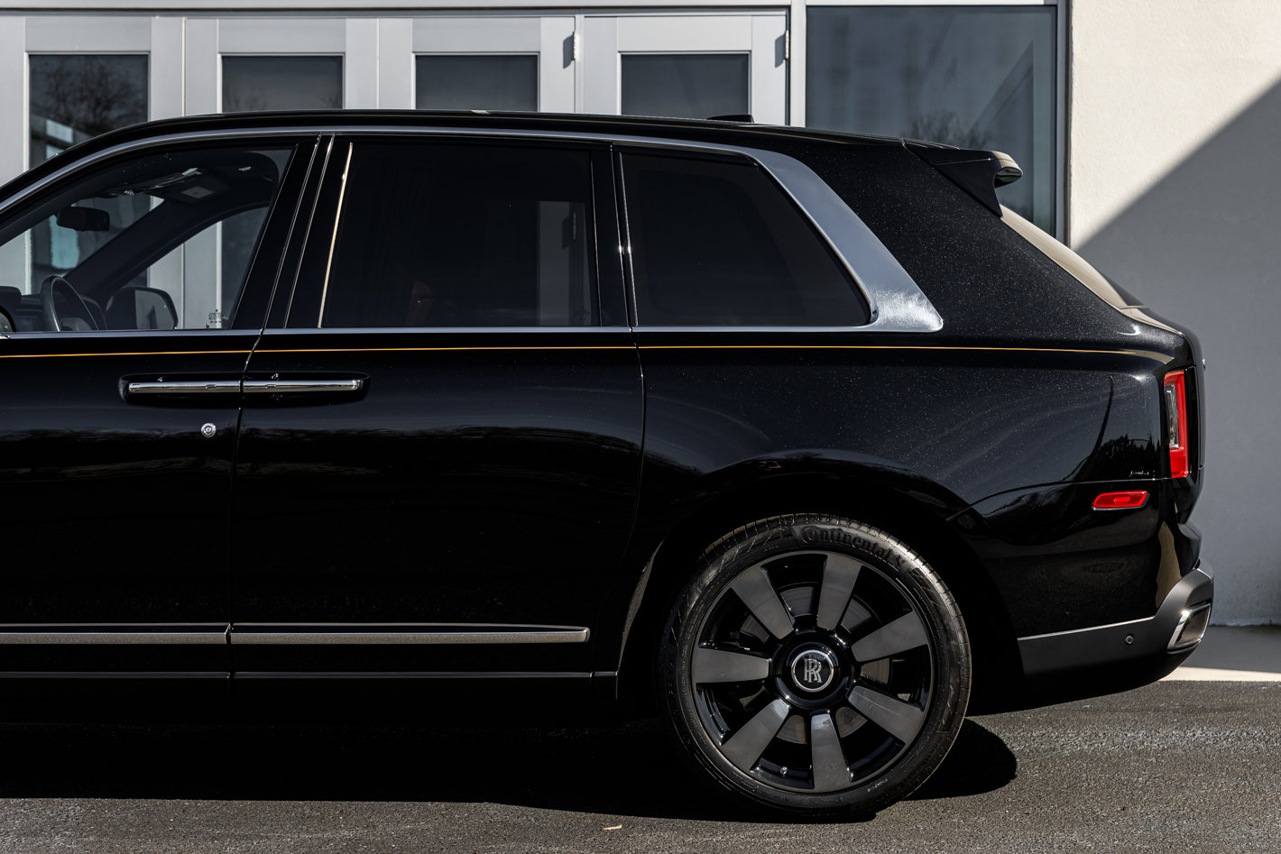 Used 2024 Rolls-Royce Cullinan Base w/ Cullinan Package image 7