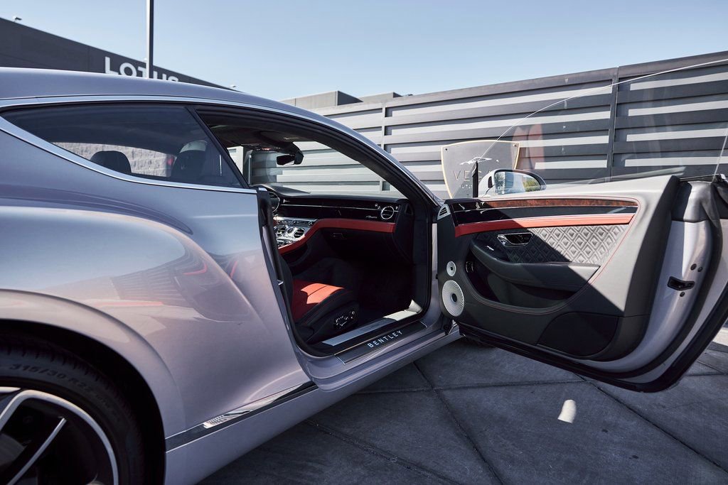 Used 2023 Bentley Continental GT Azure image 23