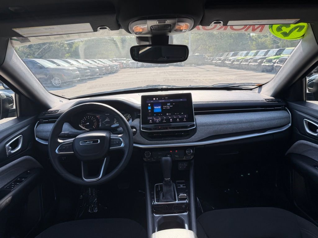 Used 2023 Jeep Compass Sport AWD/4WD image 31