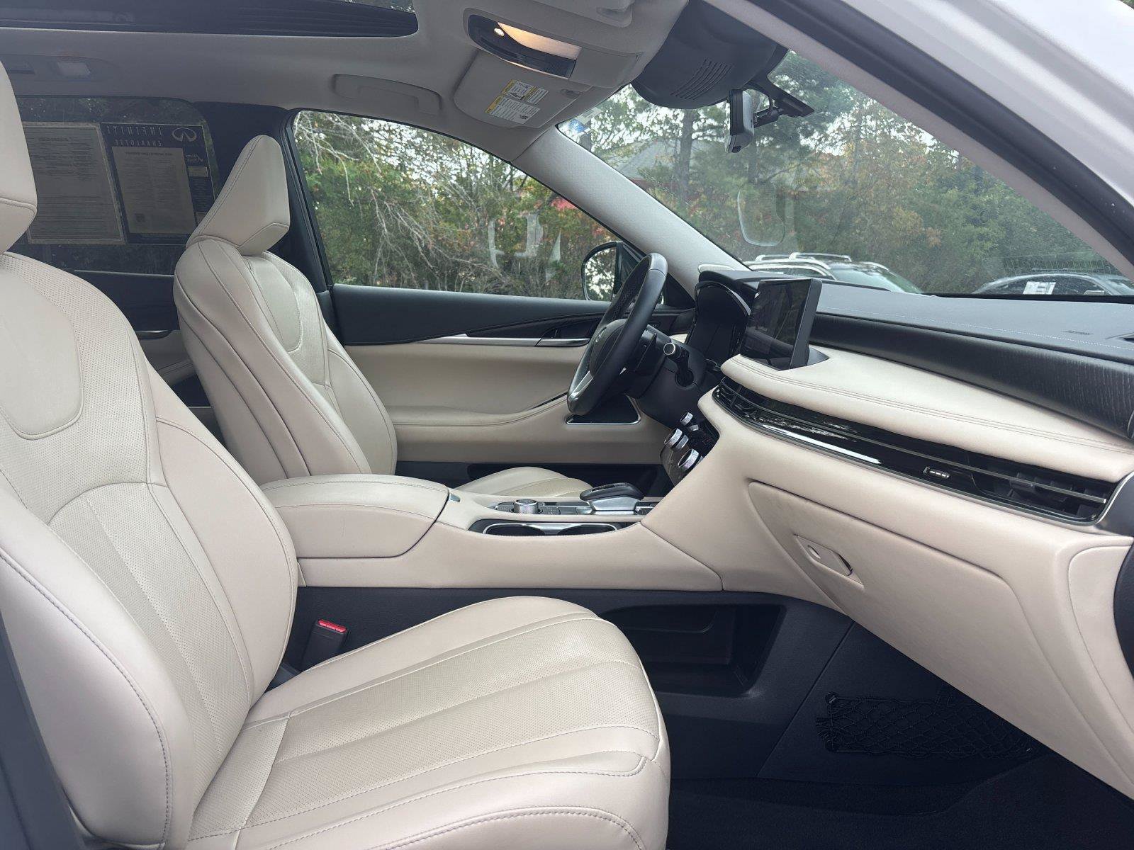 Used 2023 INFINITI QX60 Sensory w/ Cargo Package AWD/4WD image 41