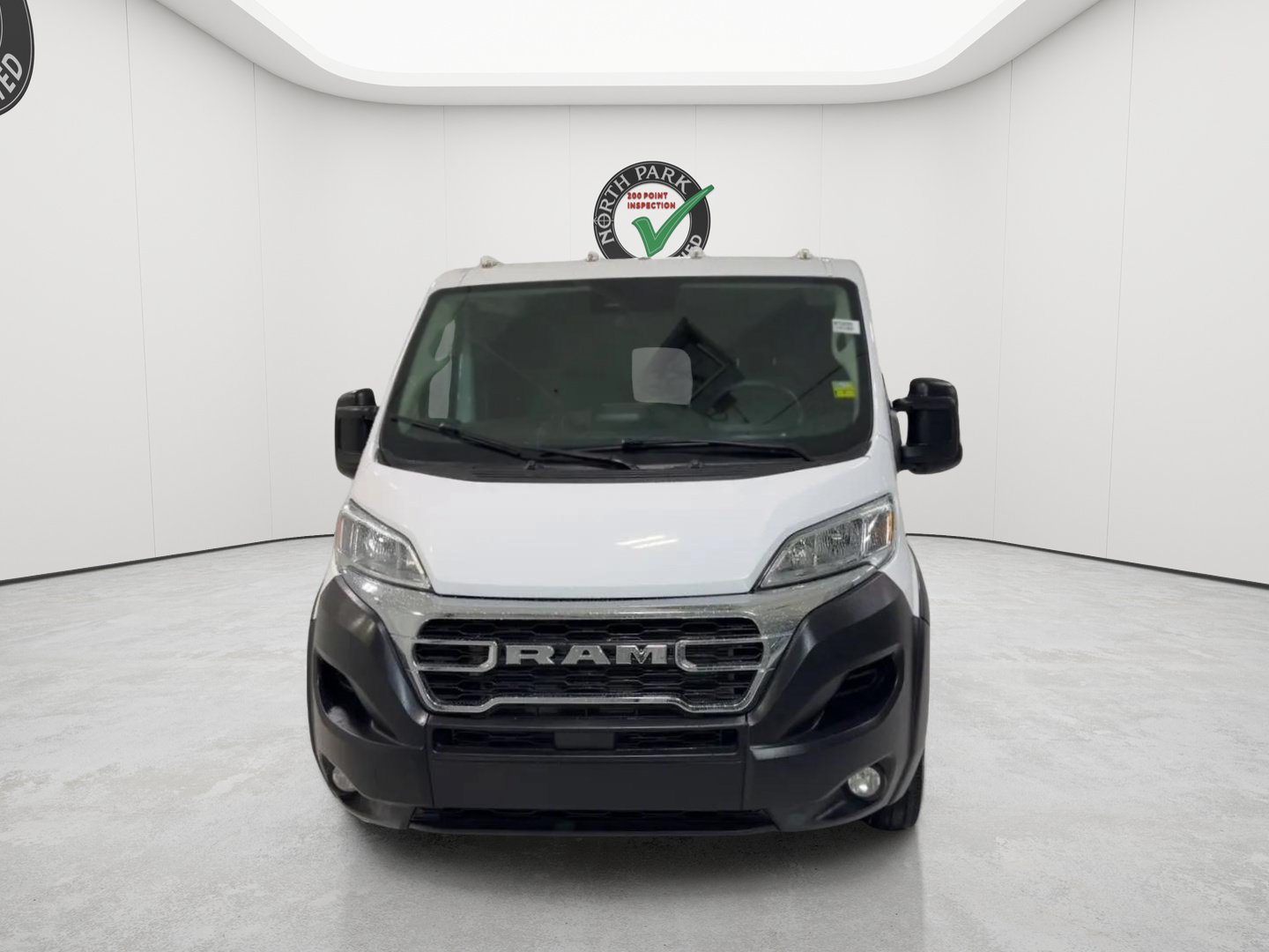 Used 2025 RAM ProMaster 2500 w/ U-Haul Equipment Group FWD image 8