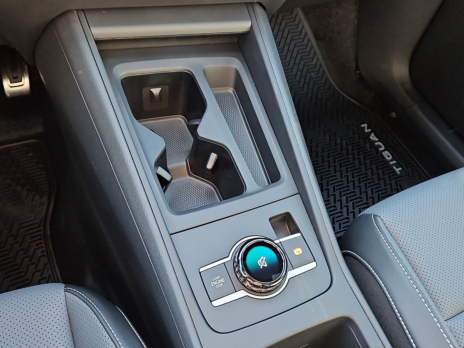 New 2026 Volkswagen Tiguan SE R-Line image 15