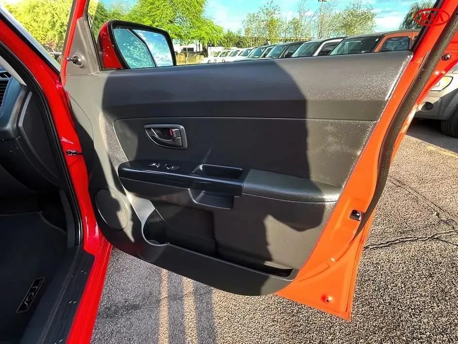 Used 2013 Kia Soul FWD image 15