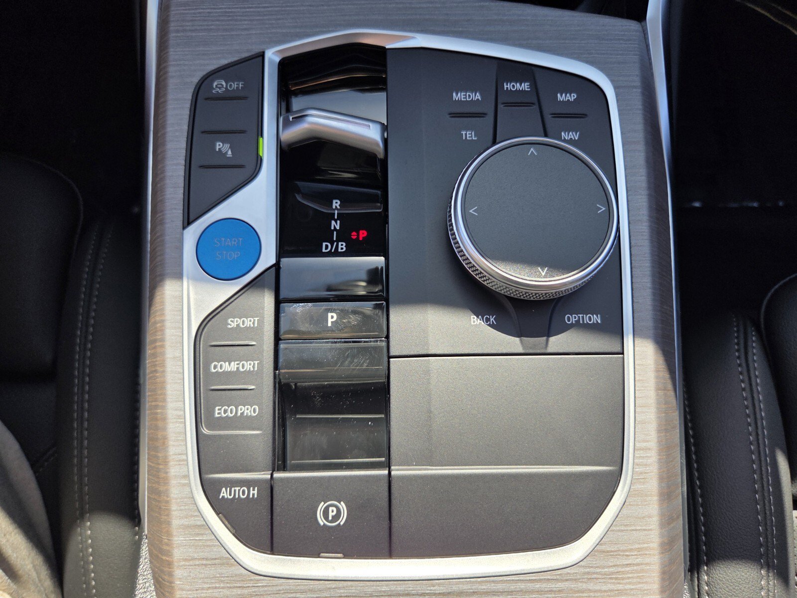 New 2026 BMW i4 eDrive40 w/ Premium Package RWD image 24