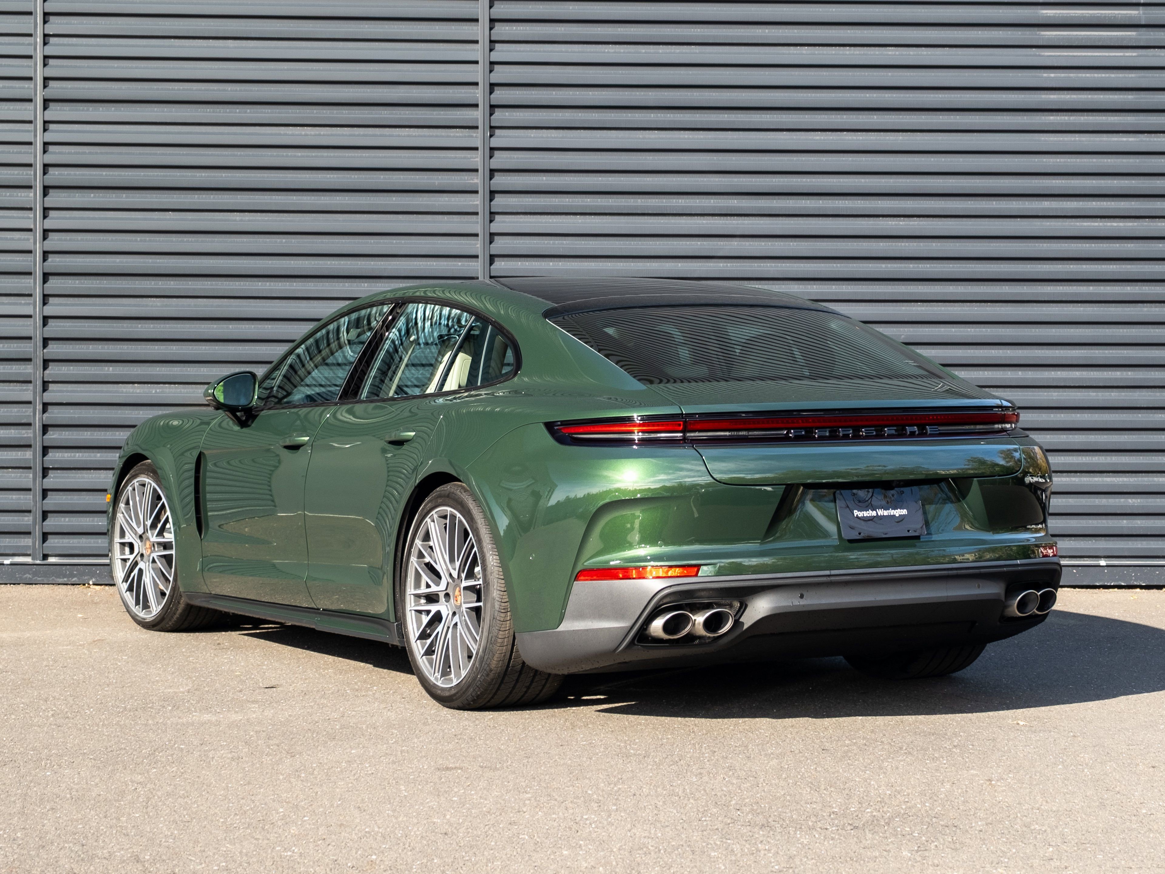 New 2026 Porsche Panamera 4 image 3