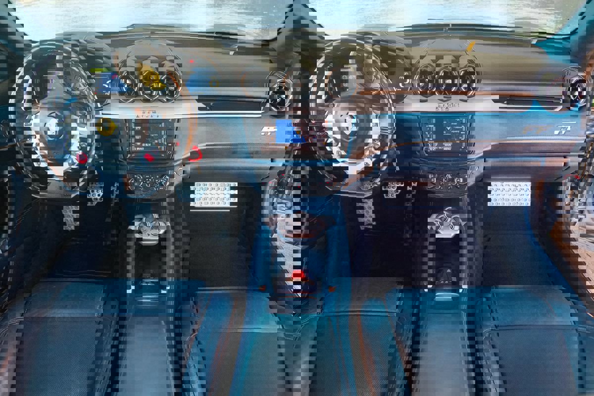 Used 2012 Ferrari FF image 13