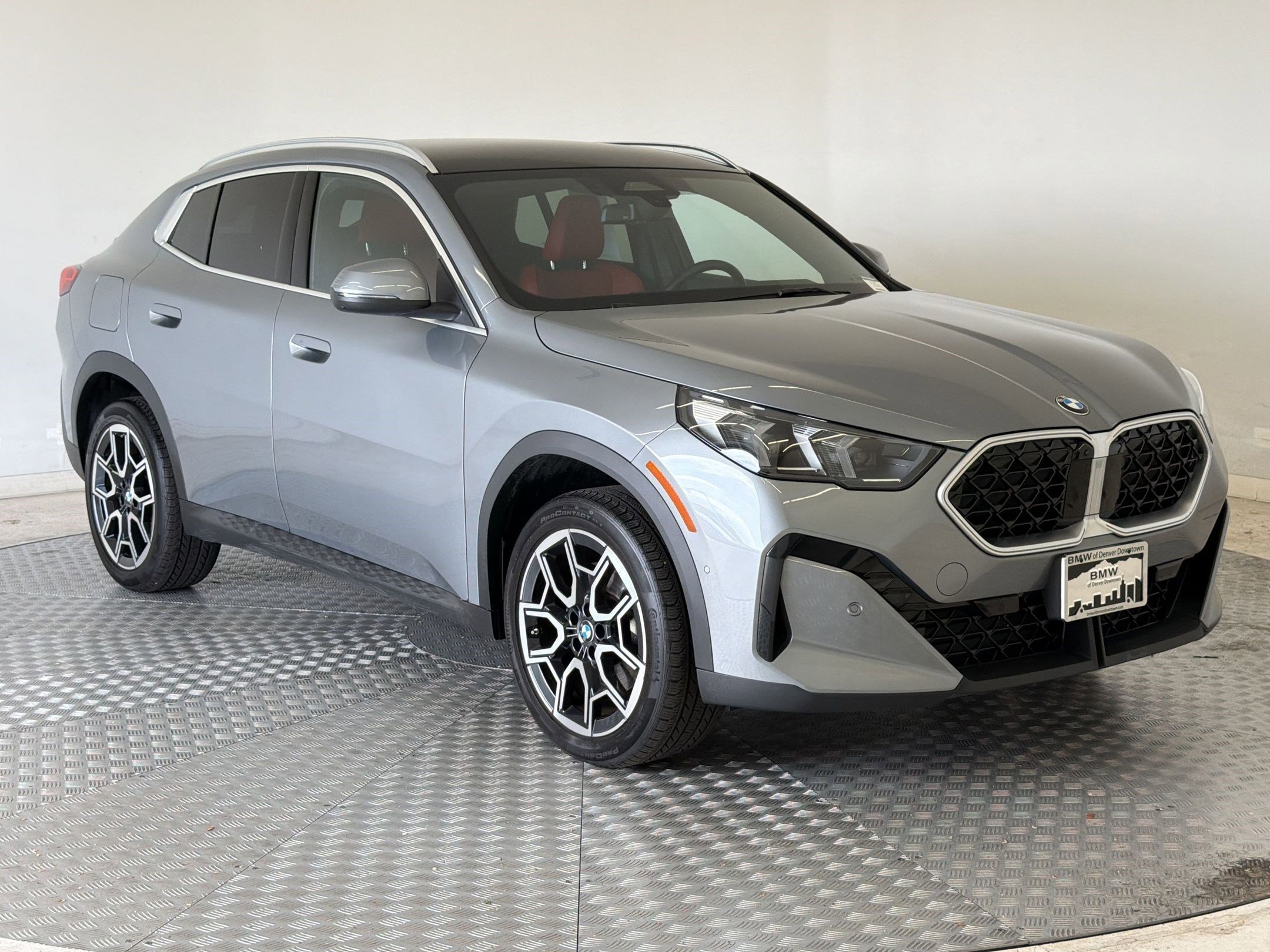 Used 2025 BMW X2 xDrive28i w/ Premium Package image 7