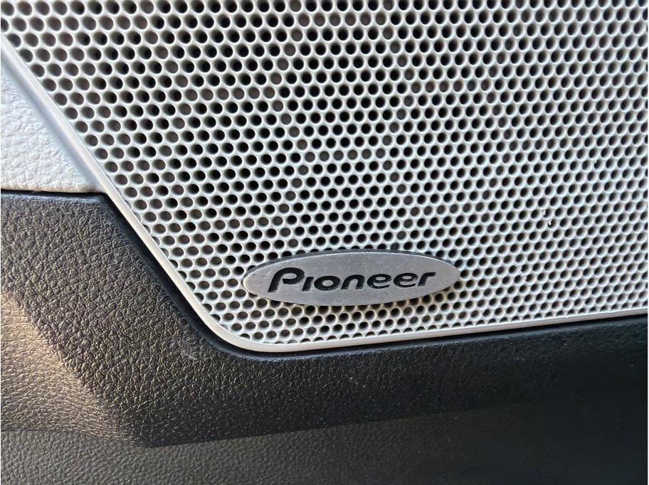 Used 2015 GMC Terrain SLT image 11