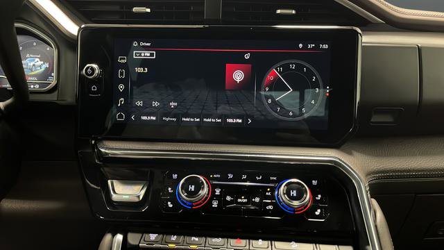 Used 2024 GMC Sierra 3500 Denali w/ Denali Reserve Package image 31