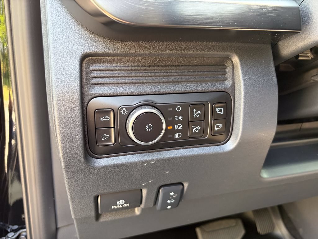 New 2026 Ford F250 Lariat w/ Black Appearance Package AWD/4WD image 15