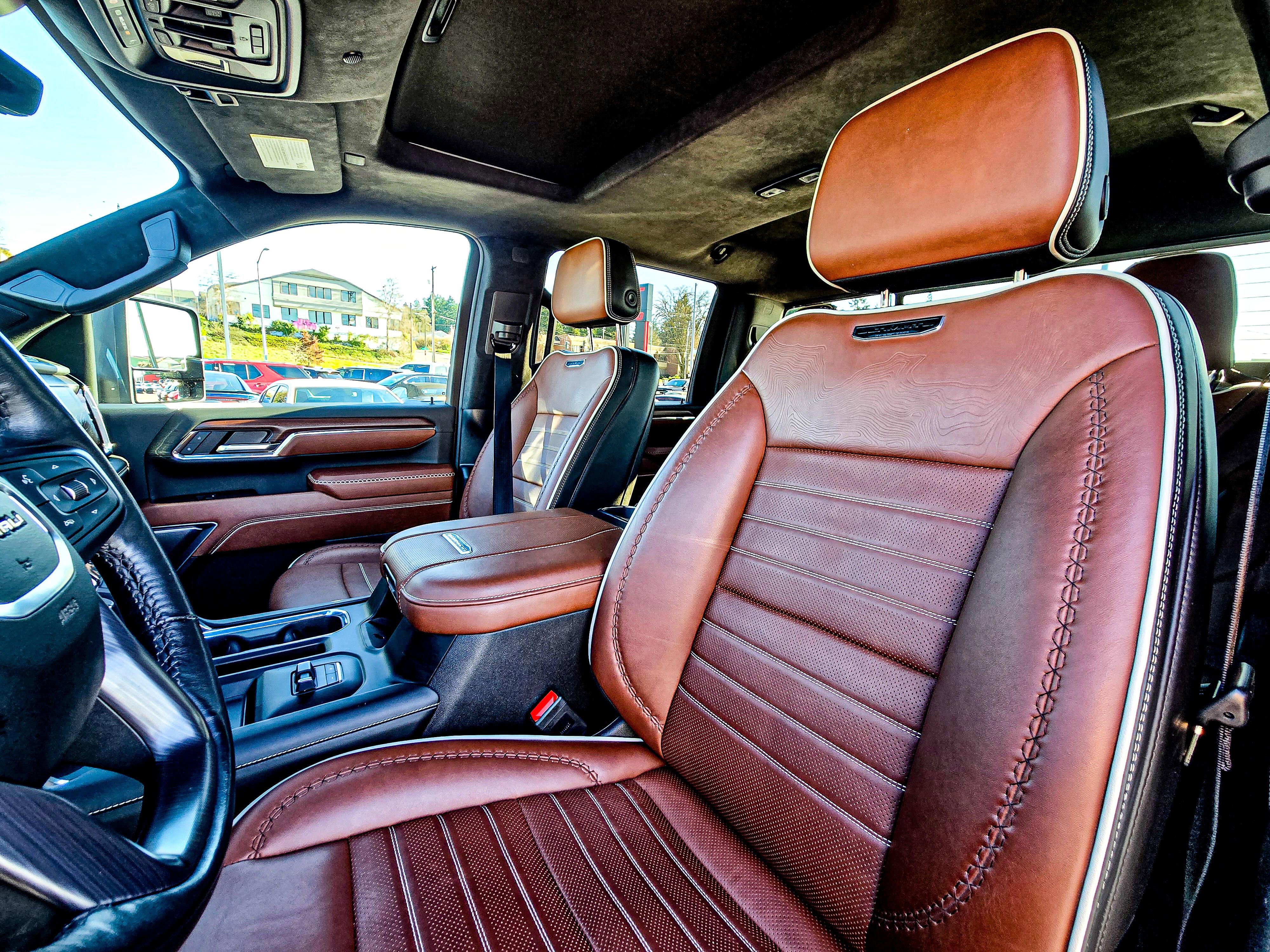 Used 2024 GMC Sierra 3500 Denali Ultimate image 8