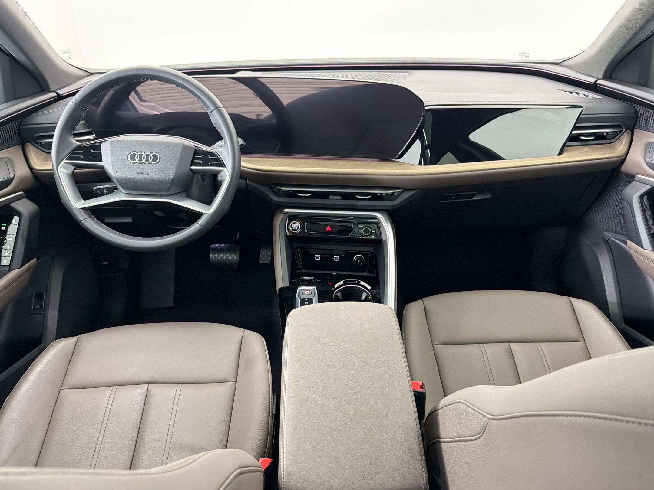 Certified 2025 Audi Q5 Premium w/ Convenience Package AWD/4WD image 17