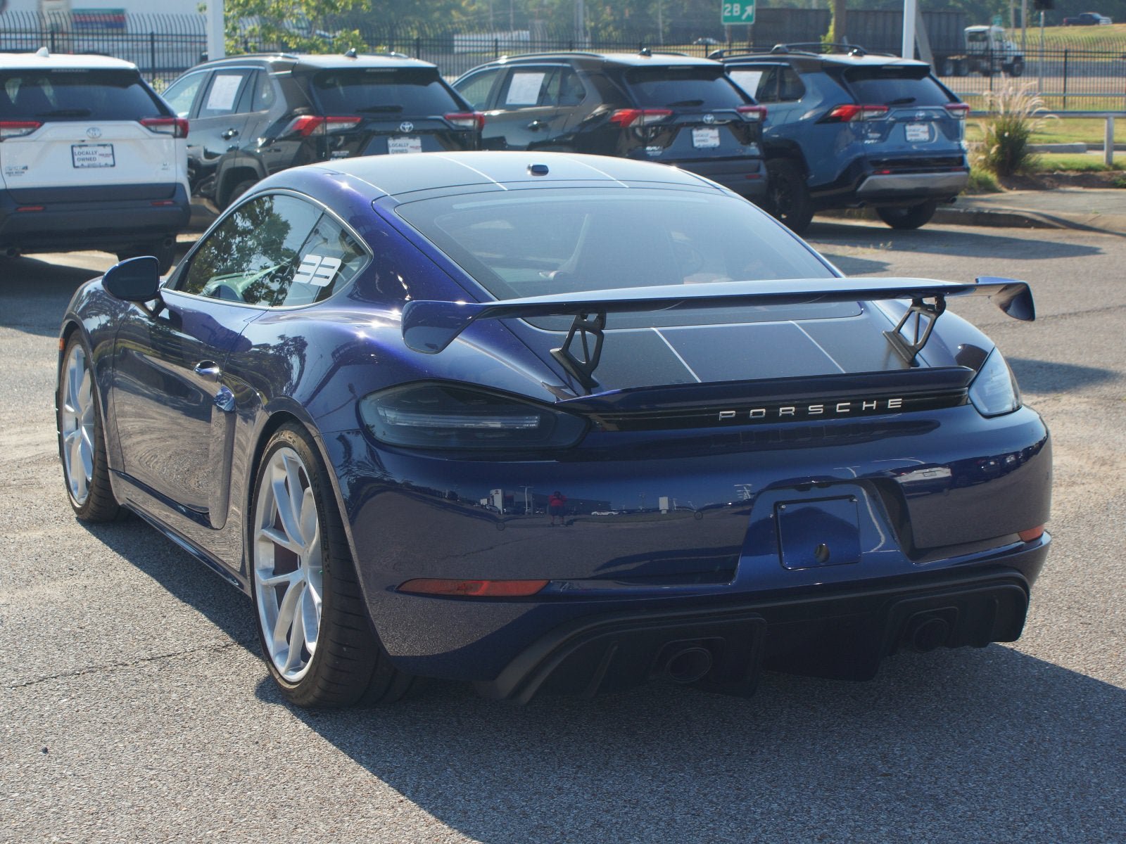 Used 2021 Porsche 718 Cayman GT4 RWD image 11