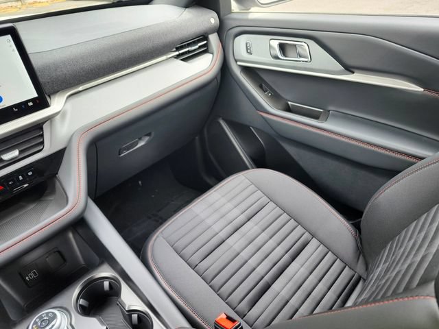 New 2026 Ford Explorer ST-Line w/ ST-Line Street Pack AWD/4WD image 15