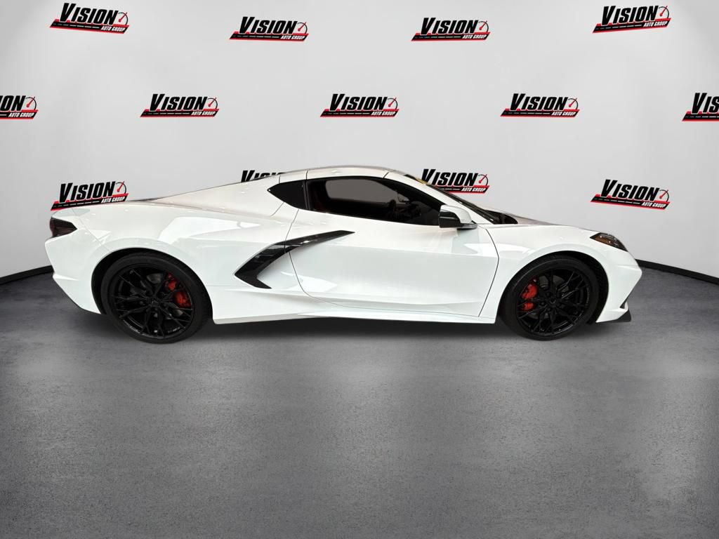 Used 2025 Chevrolet Corvette Stingray Preferred Cpe w/ Z51 Performance Package RWD image 4