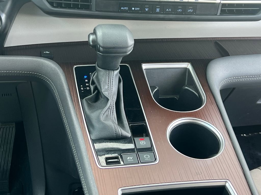 Used 2024 Toyota Sienna LE image 20