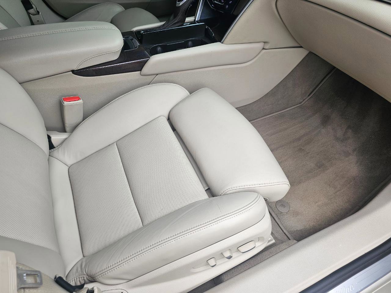 Used 2014 Cadillac XTS Premium image 17