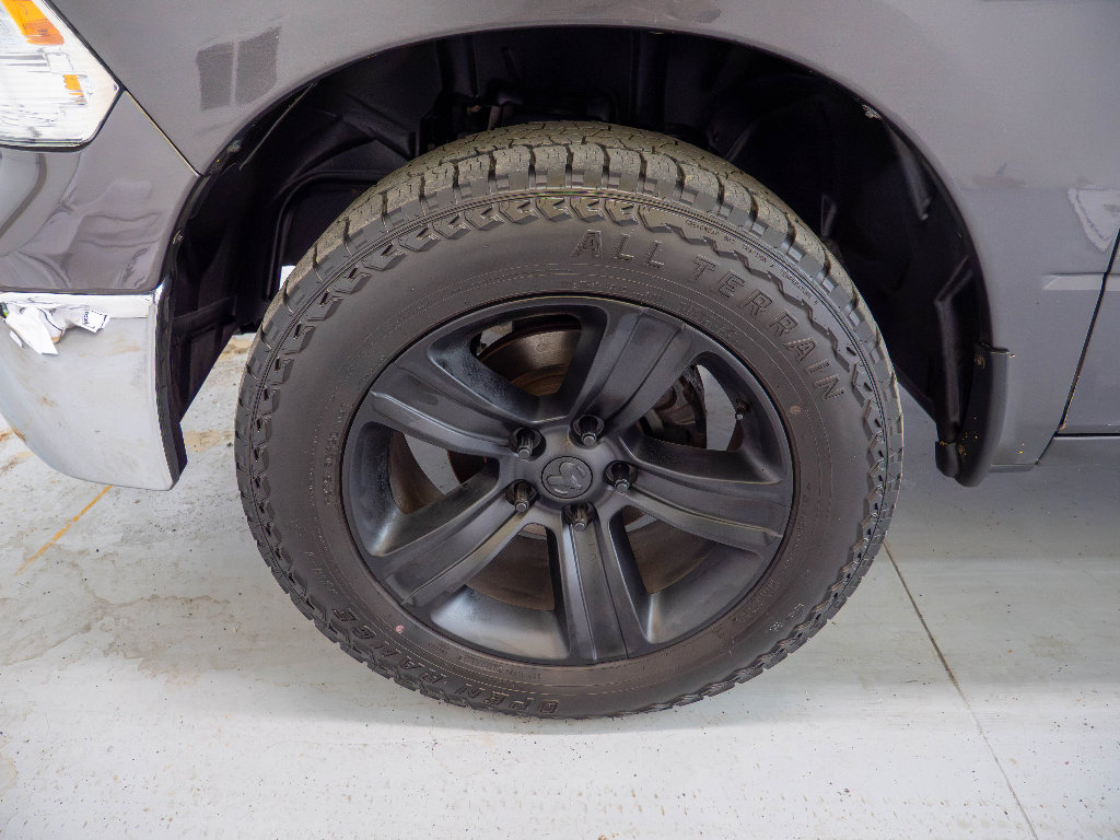 Used 2016 RAM 1500 Classic SLT AWD/4WD image 8
