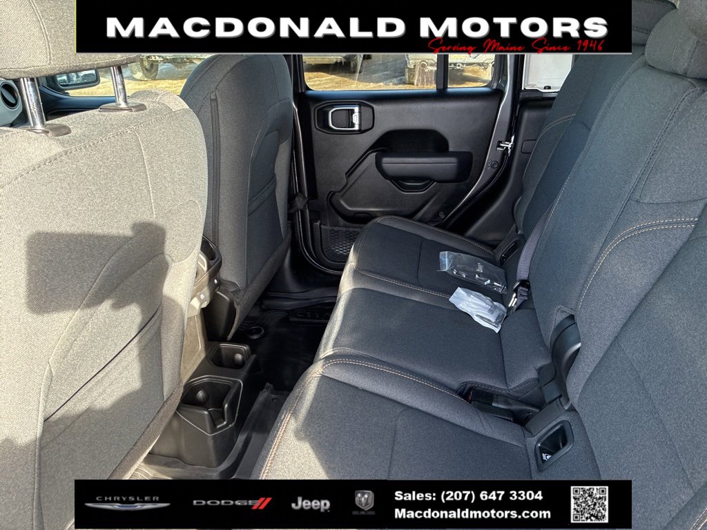 Used 2025 Jeep Gladiator Willys image 6