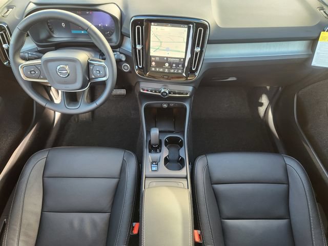 New 2026 Volvo XC40 B5 Core w/ Climate Package AWD/4WD image 11