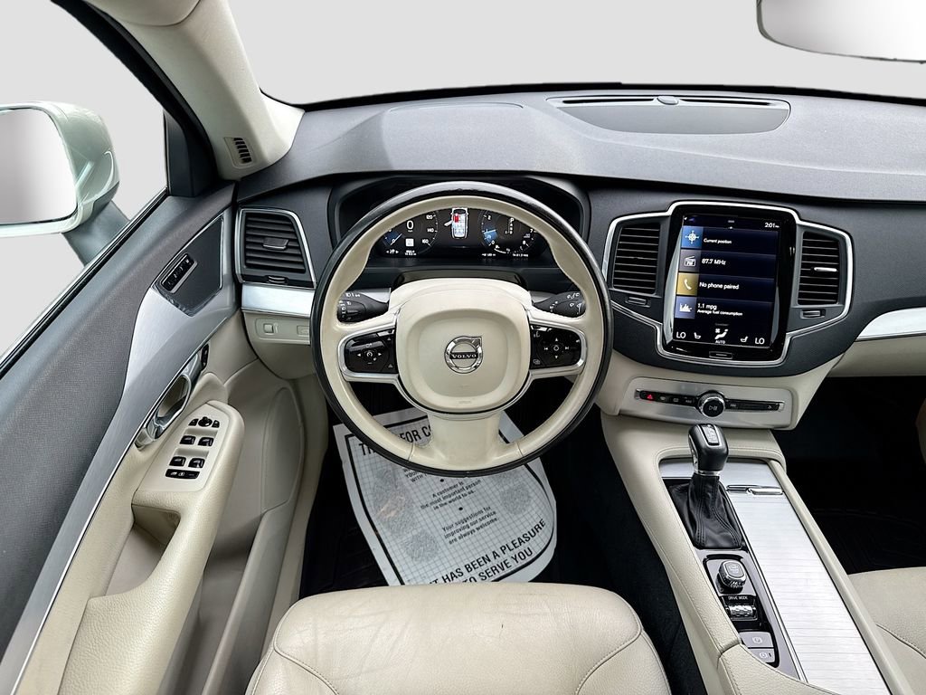 Used 2018 Volvo XC90 T6 Momentum w/ Convenience Package AWD/4WD image 17