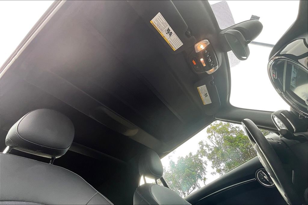 Used 2021 MINI Cooper Convertible image 21