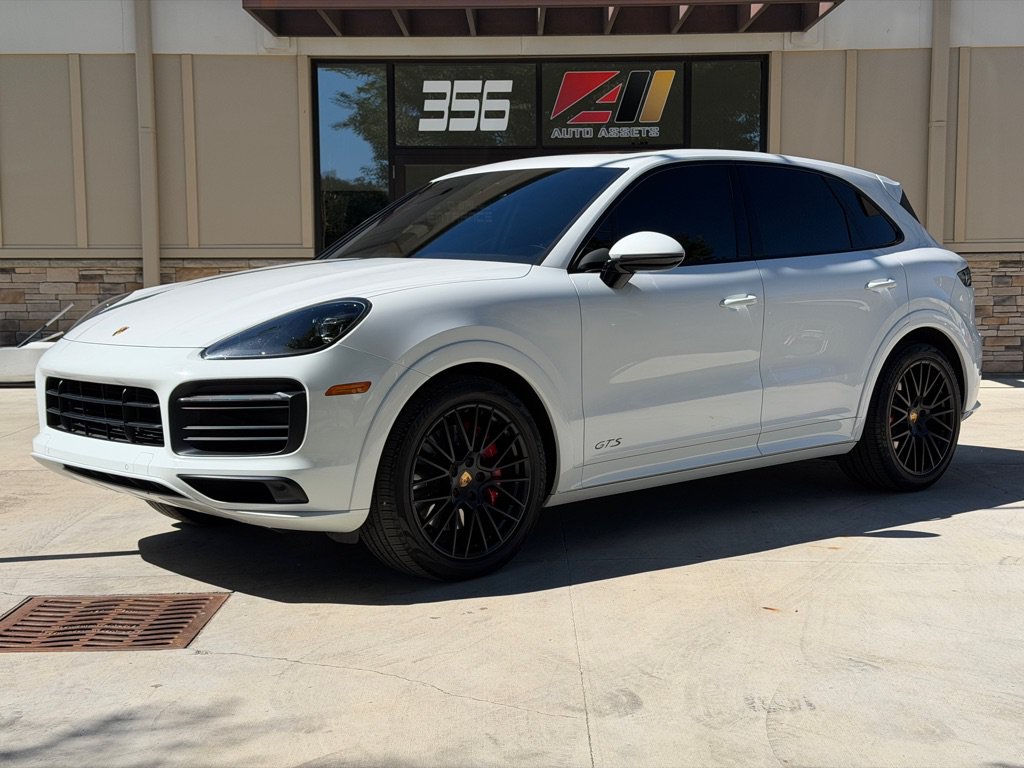 Used 2023 Porsche Cayenne GTS AWD/4WD image 1