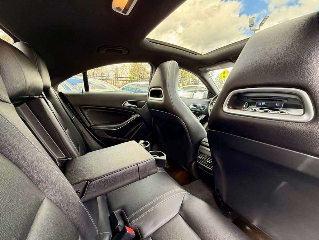 Used 2017 Mercedes-Benz CLA 250 4MATIC image 27