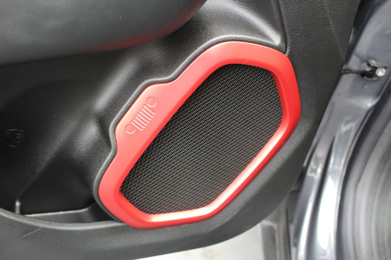 Used 2022 Jeep Renegade Trailhawk image 26