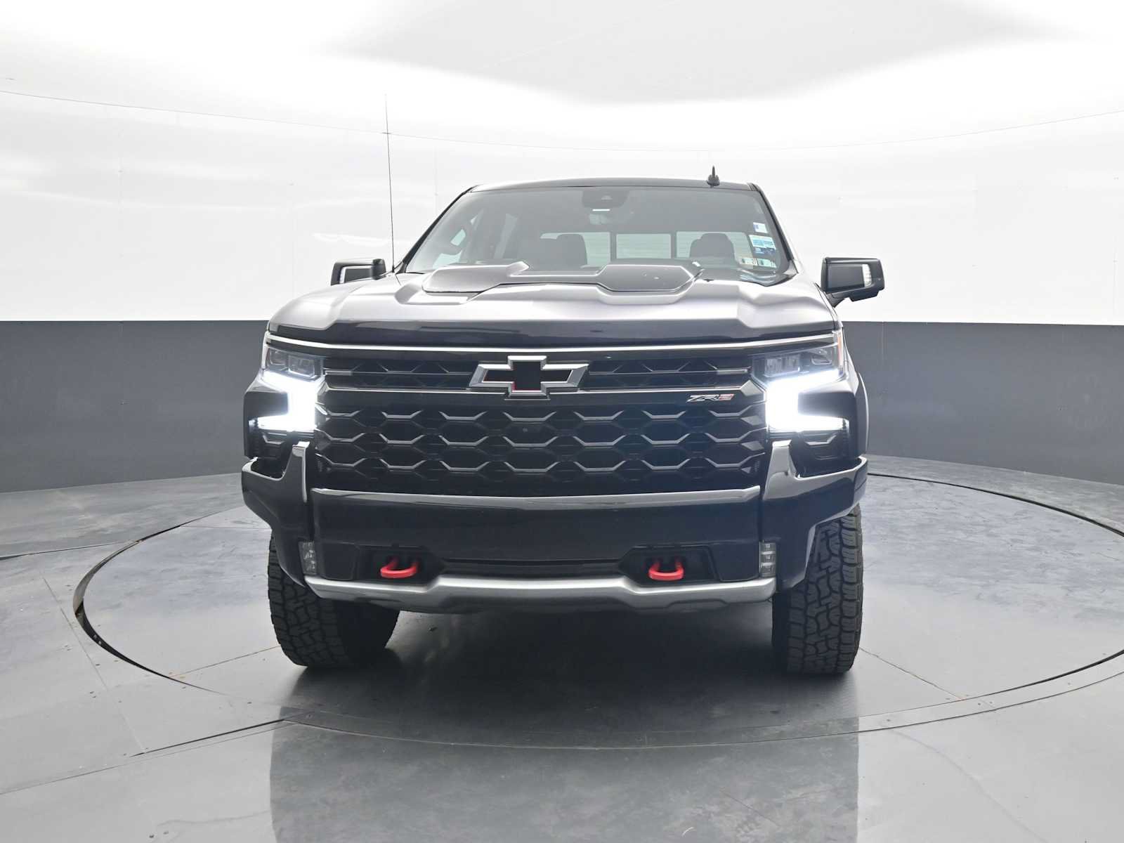 Used 2022 Chevrolet Silverado 1500 ZR2 w/ Technology Package AWD/4WD image 3