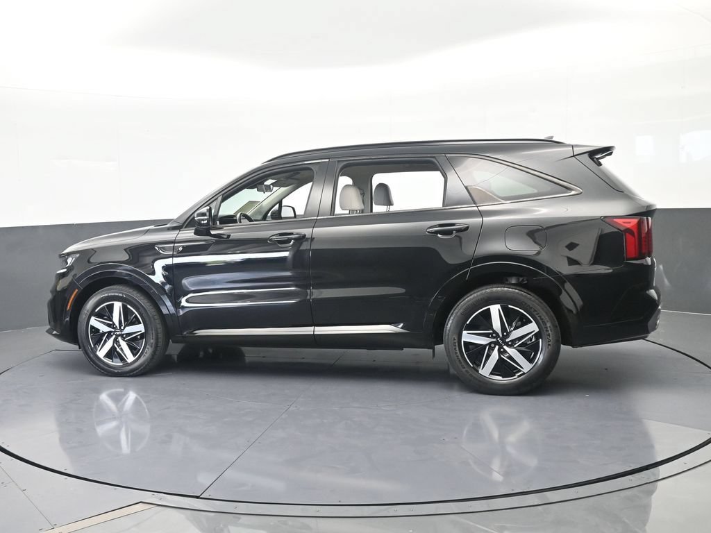 Used 2023 Kia Sorento S FWD image 3