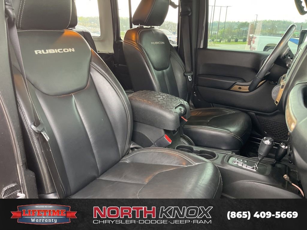 Used 2017 Jeep Wrangler Unlimited Rubicon w/ Connectivity Group image 11